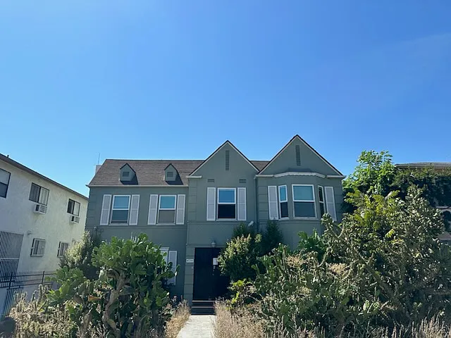 4754 Oakwood Ave #11 — Photo 16