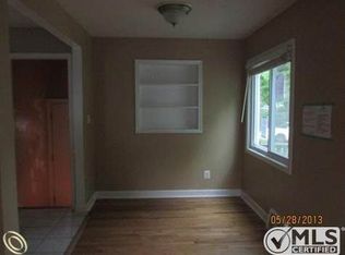 243 W Strathmore Ave, Pontiac, MI 48340