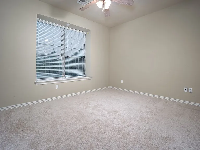 1032 W Lindsey St #A — Photo 27