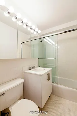 Rented by Town Residential | media 10