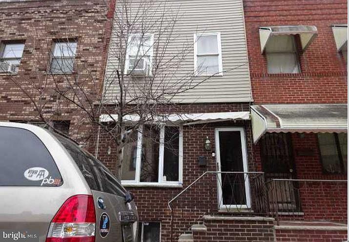 1st image of 2529 S Alder St