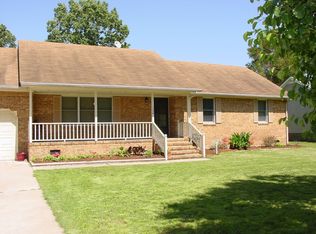 1526 Jones Dr, Elizabeth City, NC 27909