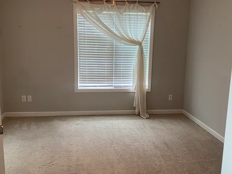 19 Mowry Ave — Photo 1