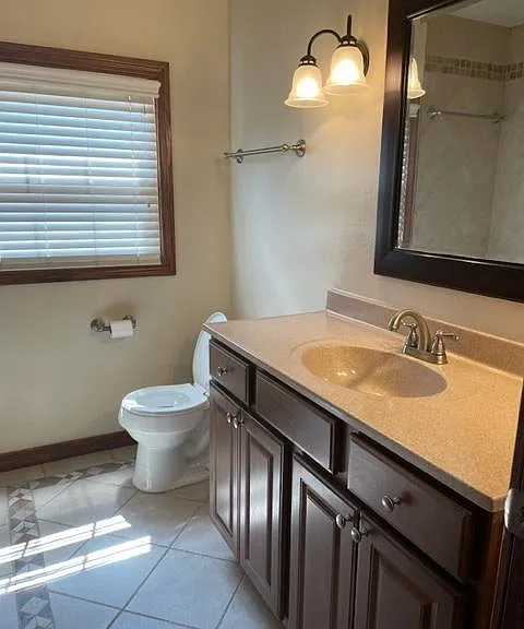 2529 Kings Way — Photo 8