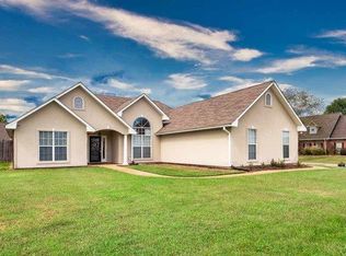 111 Evergreen Way, Flowood, MS 39232