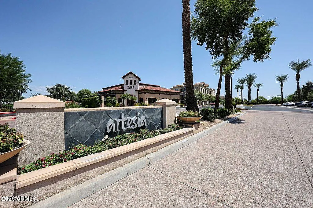 2 bed, 2.0 bath, 1244 sqft, $2,999 — Photo 2