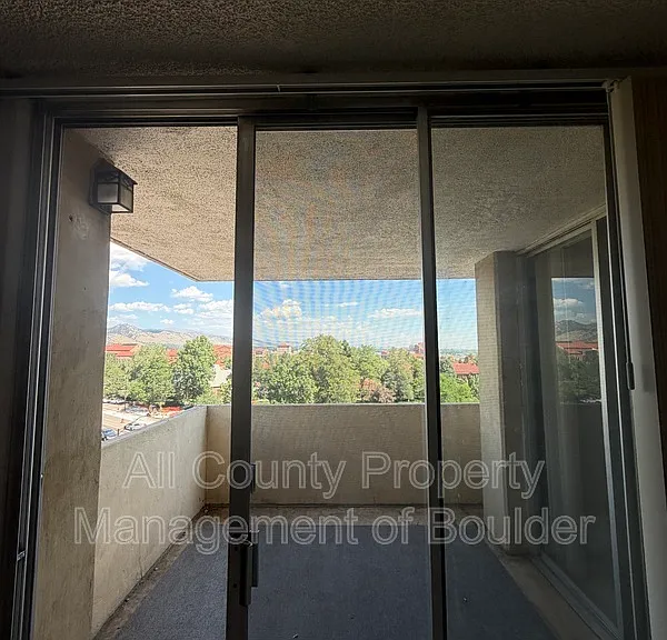 850 20th St #706 — Photo 12