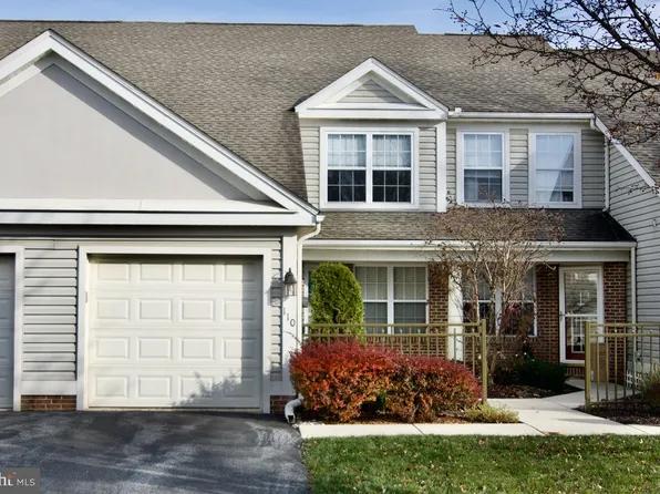 110 Oak Hill Ln, Reading, PA 19610