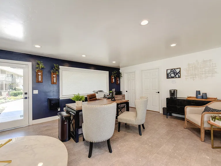 Chardonnay Ridge | Leasing Office