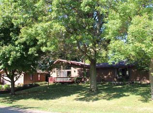 3798 Cottage Reserve Rd NE, Solon, IA 52333
