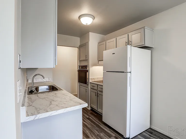Campbell Row Apartments — Photo 12