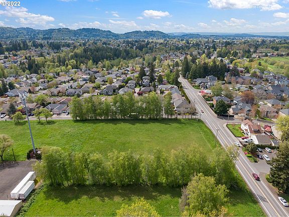 3rd image of 1335 SE 282nd Ave