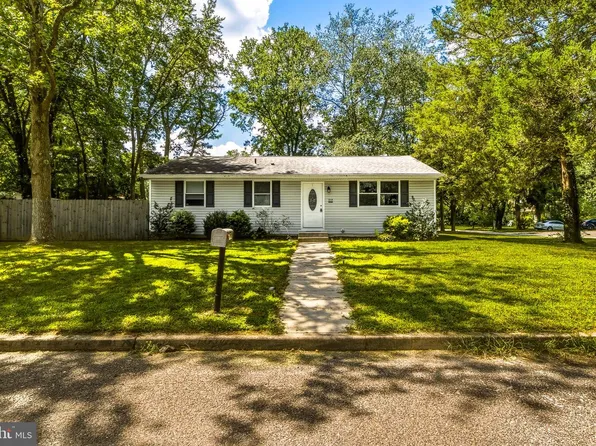 214 Franklin St, Clayton, NJ 08312