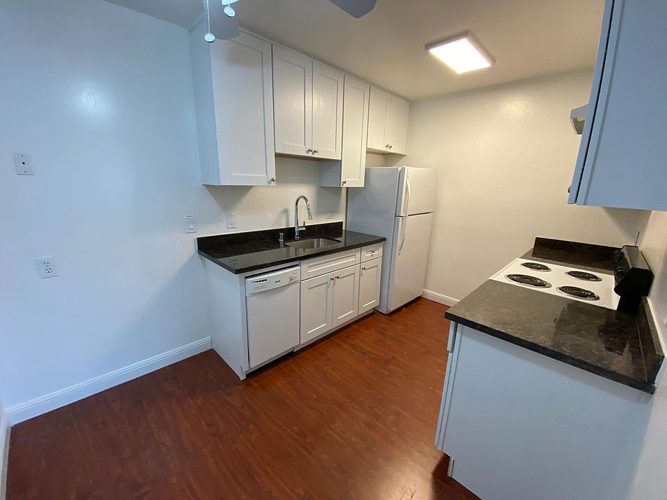 1st image of 524 E Maude Ave