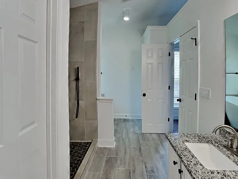 4000 Moore Creek Dr — Photo 11