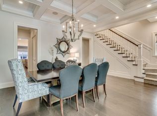 3750 N Wayne Ave, Chicago, IL 60613