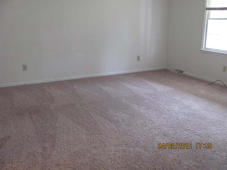 739 York Ave S — Photo 12