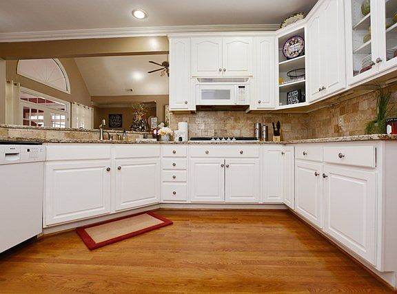 4th image of 265 Laurel Lakes Dr