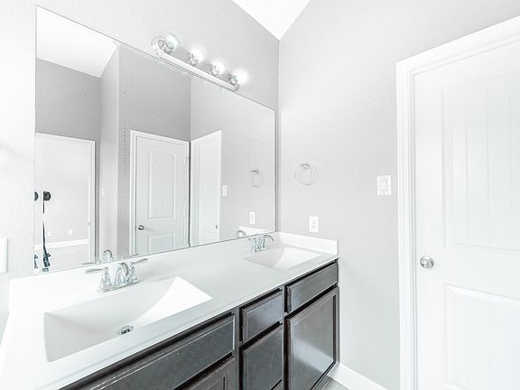3rd image of 15718 Egret Field Ln