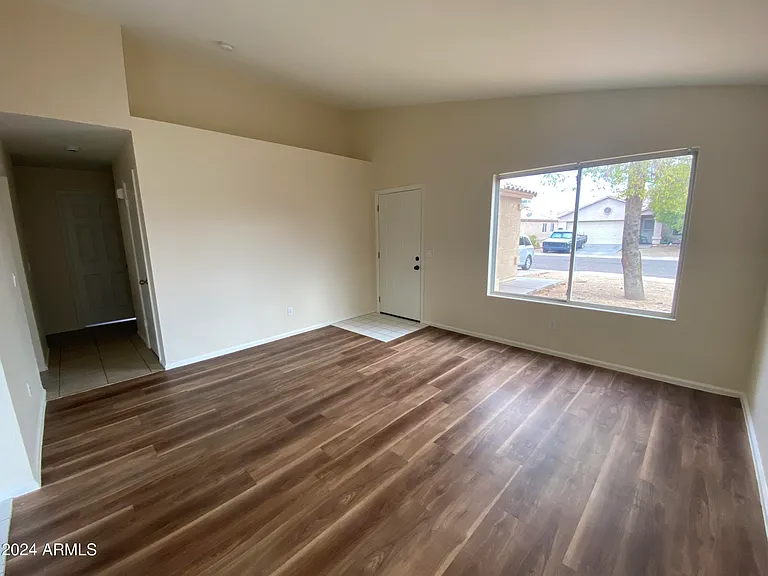 10849 W Monterosa St — Photo 4