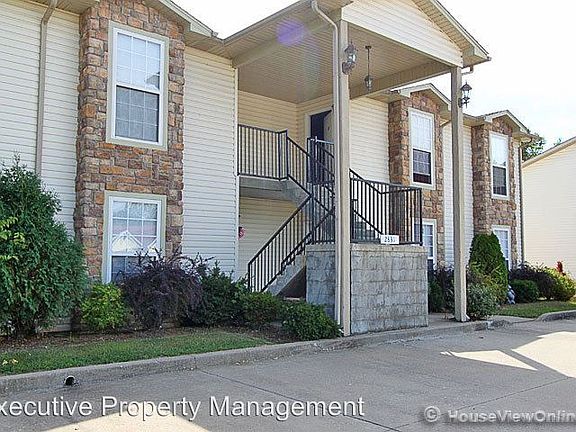 2nd image of 2839 Hemlock Ct APT 4