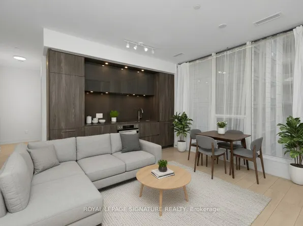 15 Mercer St #525, Toronto, ON M5V 0T8