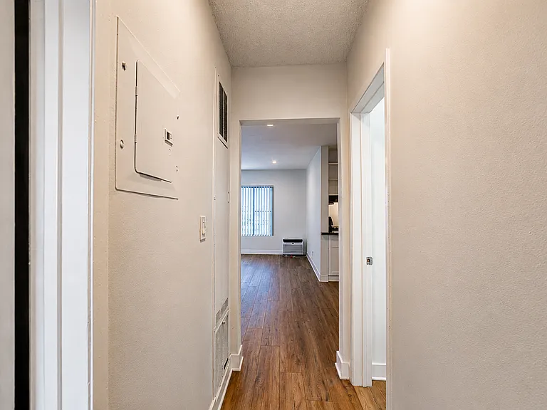 2233 S Ridgeley Dr #307 — Photo 13