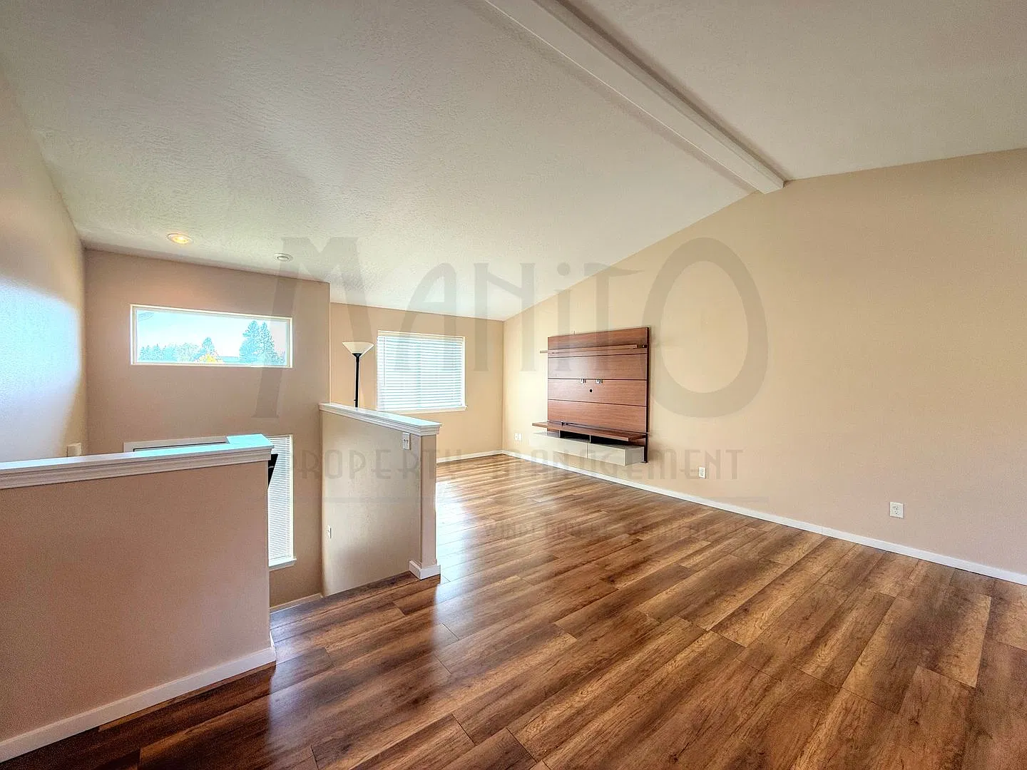 Spacious Split Level Colbert Home — Photo 4