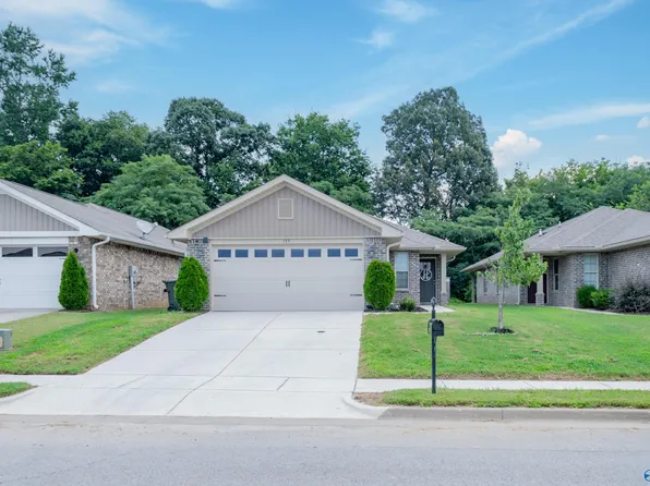 155 Brooklawn Dr, Harvest, AL 35749