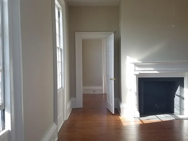 220 Calhoun St #A — Photo 7