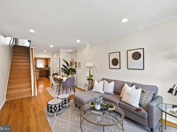 240 S Robinson St, Baltimore, MD 21224