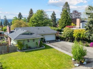 1122 N Skyline Dr, Tacoma, WA