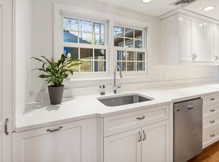 7 Minuteman Rd, Hingham, MA 02043