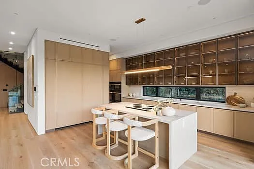 14758 Morrison St — Photo 41