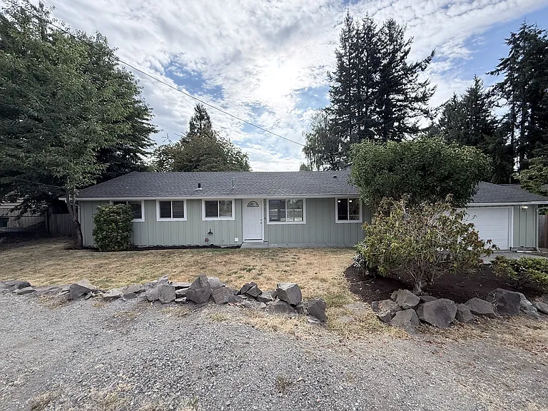 2105 116th Ave NE — Photo 1
