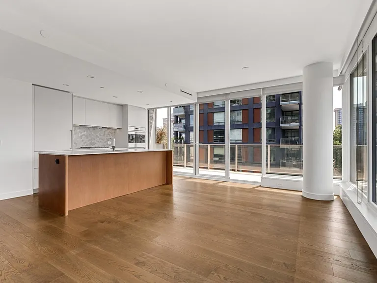 1365 Davie St #805 — Photo 6