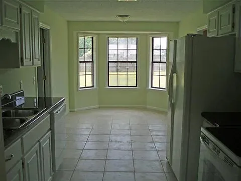 11 Kristen Ln — Photo 7