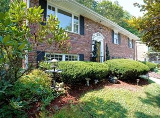 369 Eureka Rd, Charleston, WV 25314