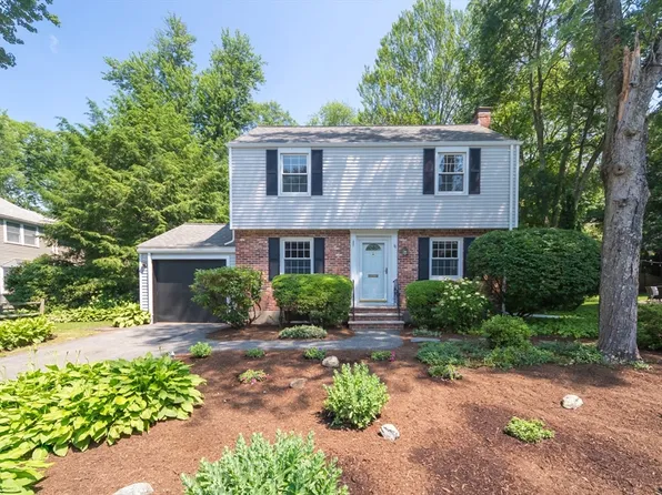 16 Surrey Ln, Natick, MA 01760