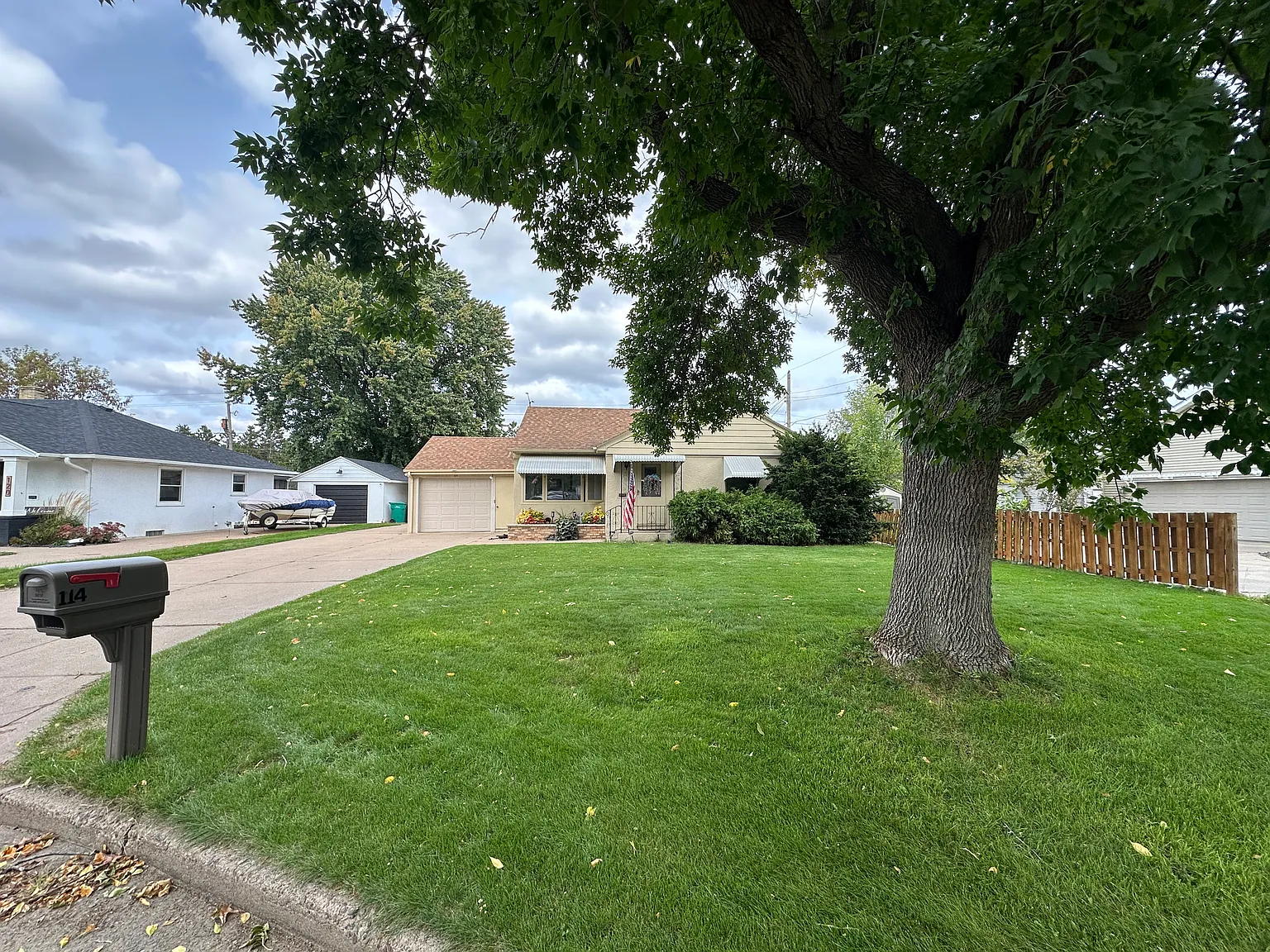 2 bed, 1208 sqft, $1,900 — Photo 2