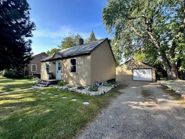 817 N Armstrong Ave, Litchfield, MN 55355