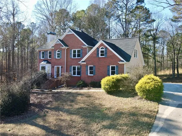 28 Wisteria Dr, Hiram, GA 30141