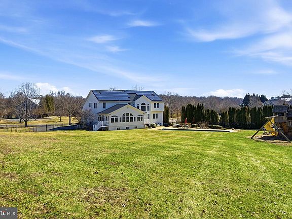 3rd image of 12110 Longleaf Ln