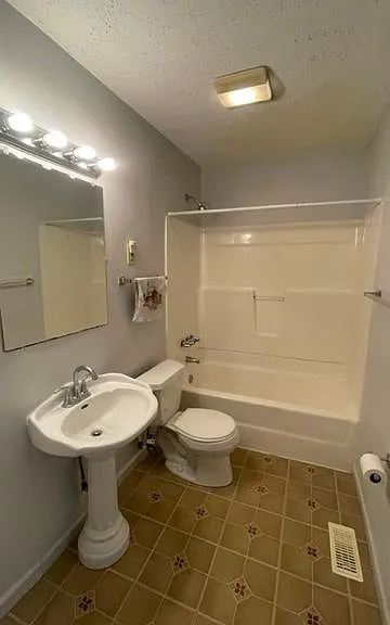 455 East Dr — Photo 22