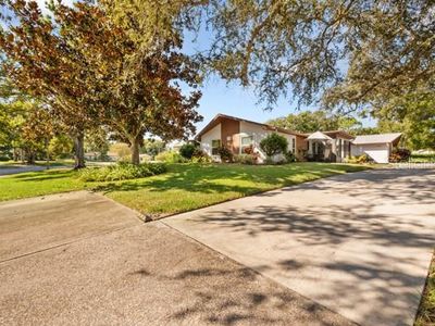 2100 Shelly Dr APT B, Palm Harbor, FL, 34684