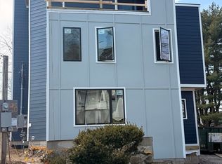 96 Burpee Rd #1, Swampscott, MA 01907