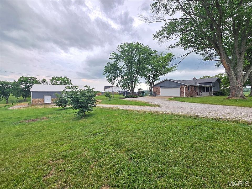 2nd image of 20962 Gisi Rd