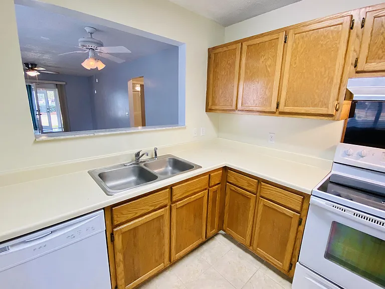 217 Bull River Bluff Dr — Photo 11