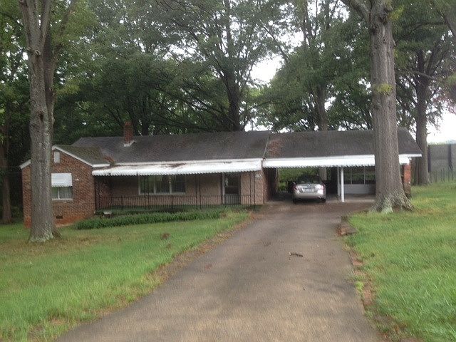 2nd image of 716 Mack St