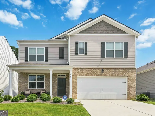 8293 Bluewater Dr, Fairburn, GA 30213